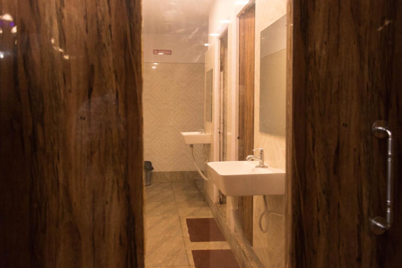 Rmd Hotels & Resorts Калькутта Экстерьер фото